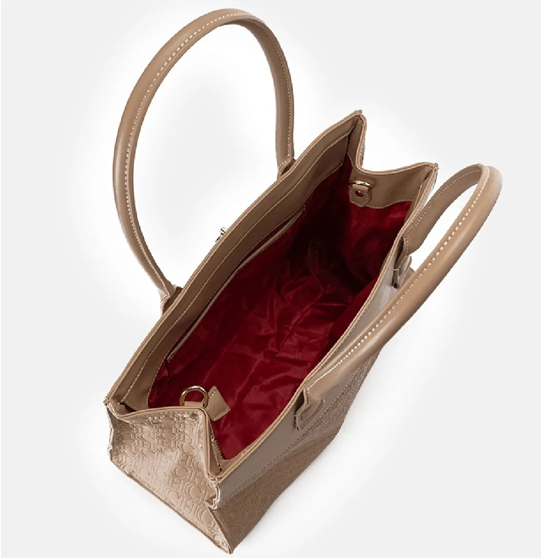 CH Luxury Women's Large Capacity Handbag Vintage Embossed Shoulder Bag Collision Color Classic Retro Travel Crossbody Bag