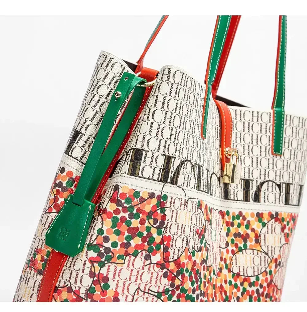CH Luxury Ladies Shoulder Bag Large Capacity Bucket Bag 2024 New High Quality Ladies Handbag Exquisite Flower Pattern Womenswe