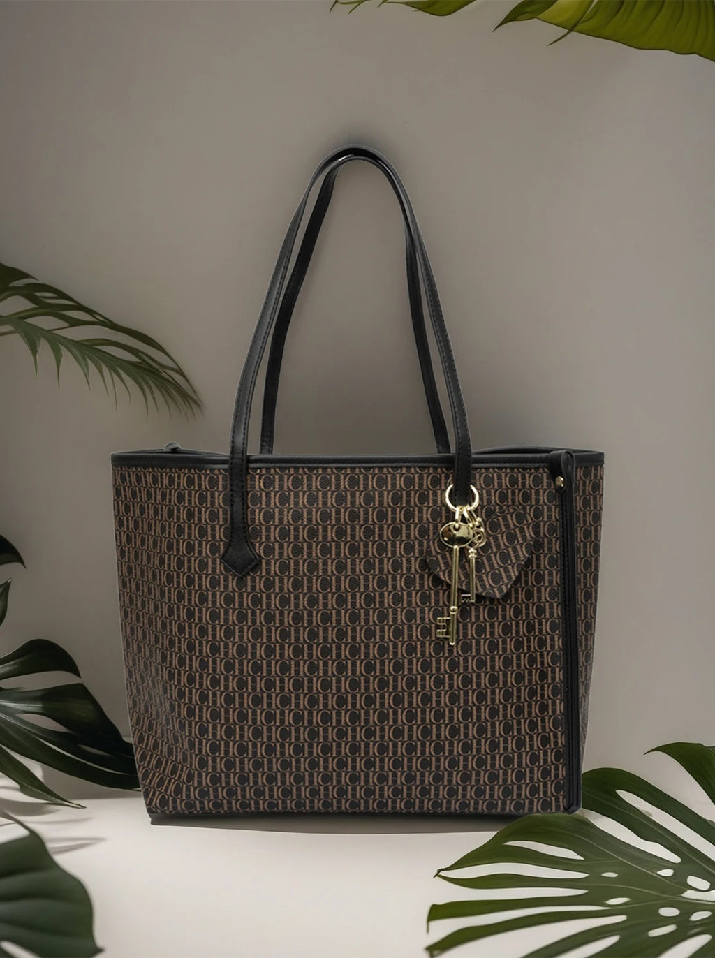 CH Connected Key Accessories Pendant Brand Large Capacity Multifunctional Classic Women's Tote Bag 2025 New Women's Shoulder Bag