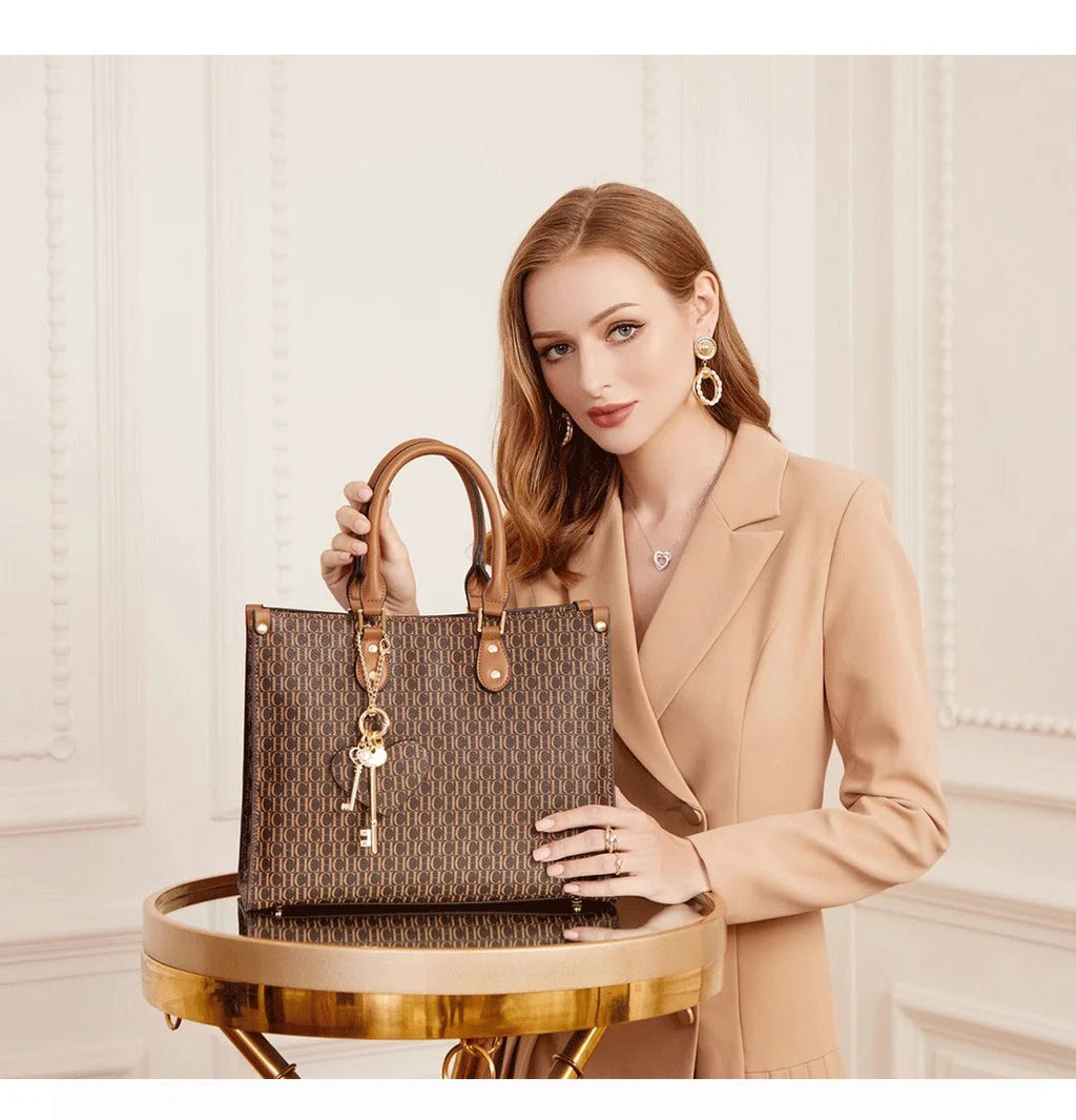CH High Quality Hardware Tote Bag with Pendant Minimalist Style Letter Print Large Capacity Women's Commuter Shoulder Bag