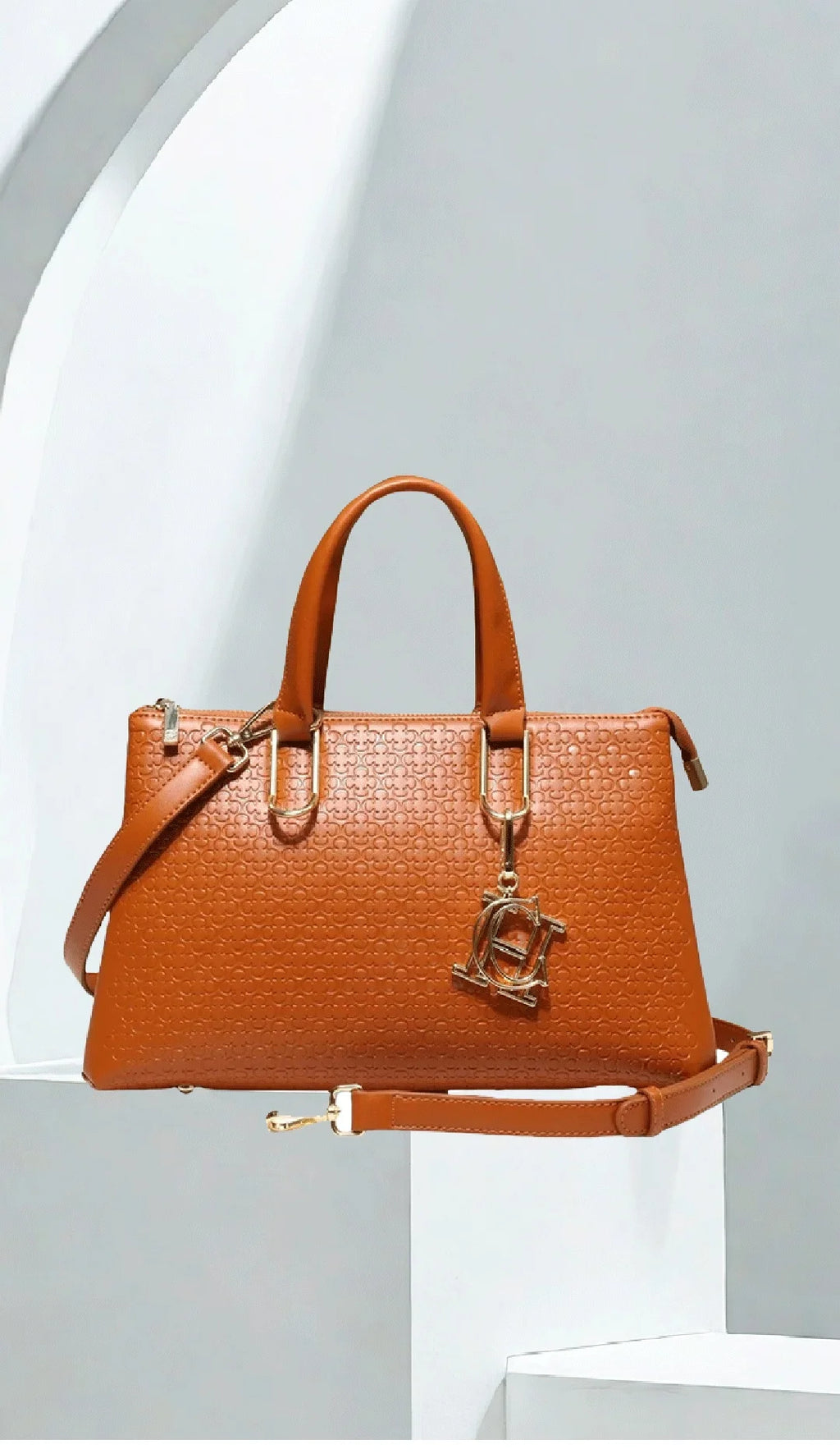 Exquisite High-quality Women's Handbag Fashionable Solid Color Simple Daily Commuting Style Letter Printed Design Shoulder Bag