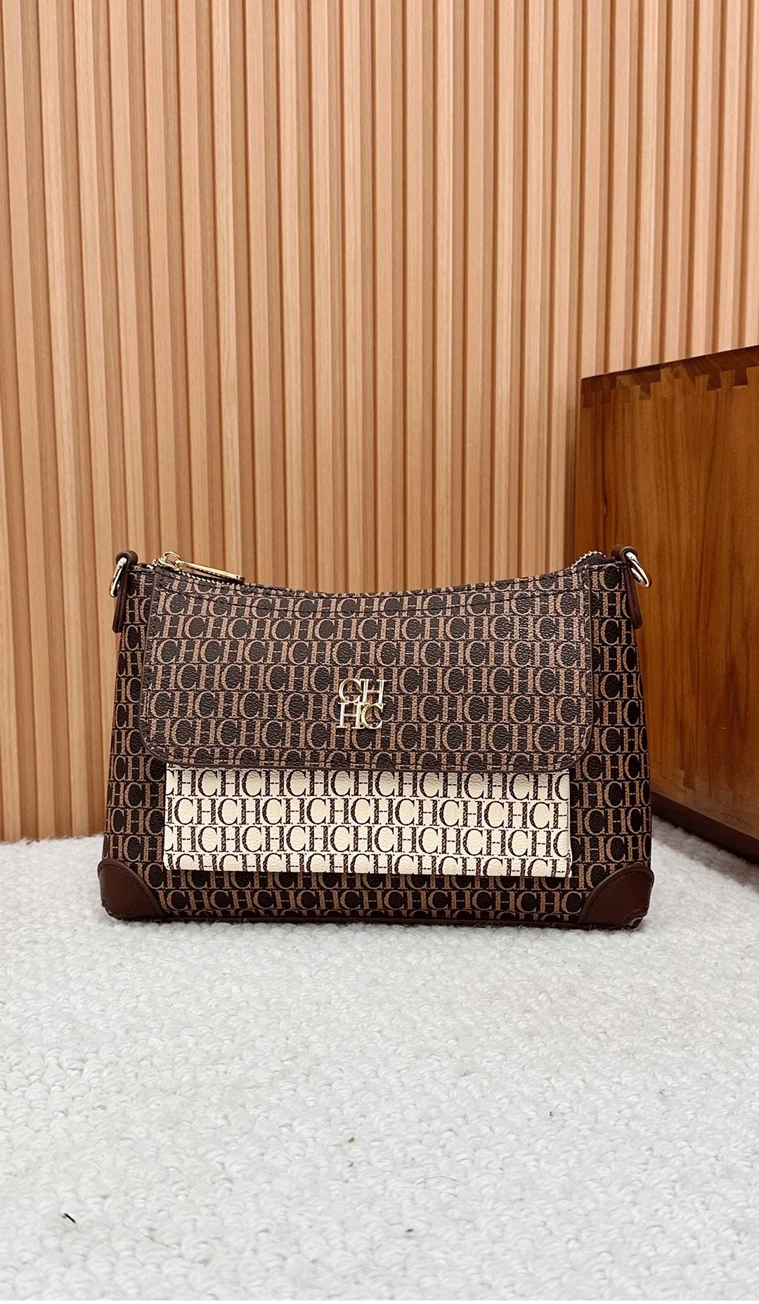 CH Crossbody Brand Women's Bag Design Sense Fashion Hundred Brown Handbag Multi Simple Women's Bag Elegant Shopping Casual