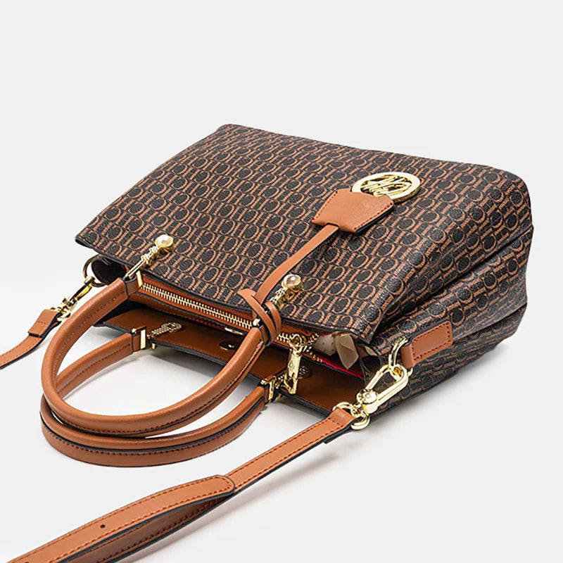 Exquisite Luxury Brand Letter Pendant Design with Letter Printing for Women's Handbags Unique Elegant Trendy Niche High-quality Women's Handbags