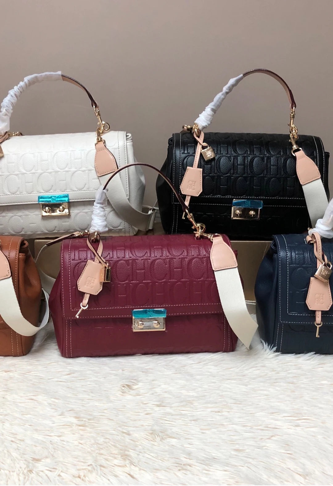 Exquisite Multifunctional Women's Handbag with High-quality PU Material Zipper Lock Fashionable and Exquisite Large Capacity Printing Commuting Women's Handbag