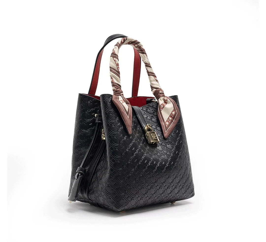 CH Fashion Brand Shoulder Bag for Women Large Capacity Casual Hard Bag with Letters Embossed PU Leather Womenswear
